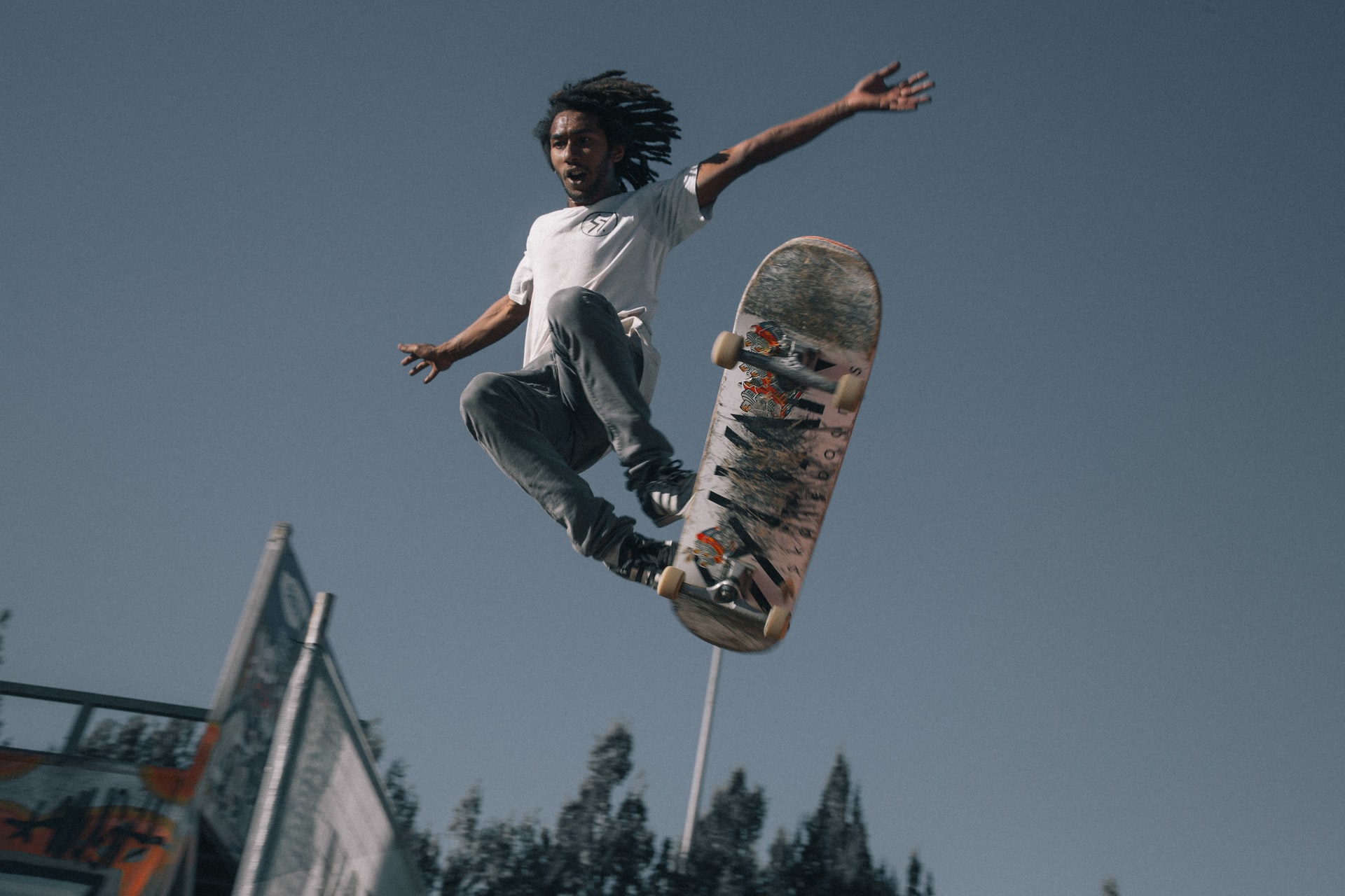 Tøj fra Thrasher til skateren