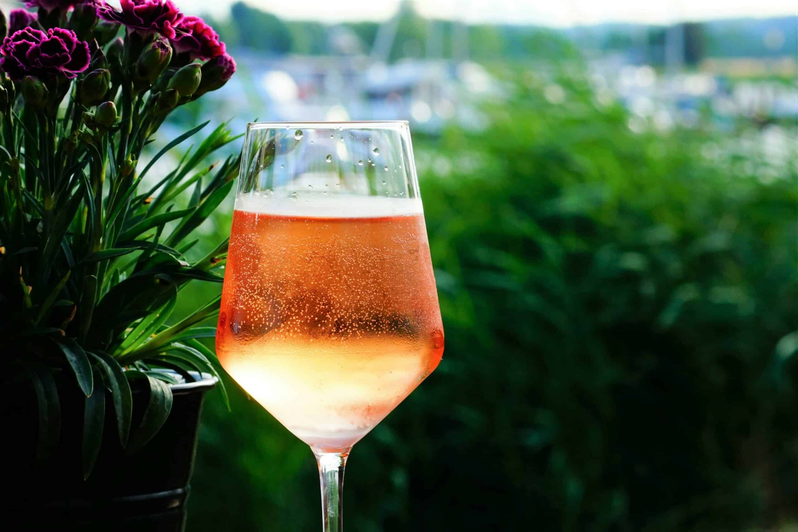 Frisk og frugtig hvidvin fra Vin med Mere